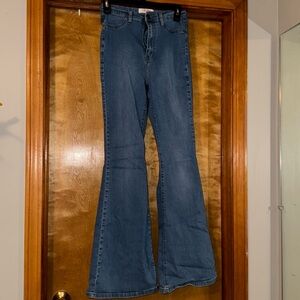 Used flare jeans in size 3 (25) stretchy material